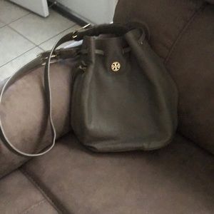 Women shoulder bag in a good condition